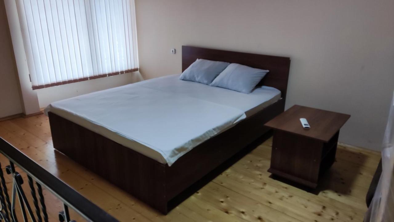 Апартаменты Орион Sukhumi Exterior foto